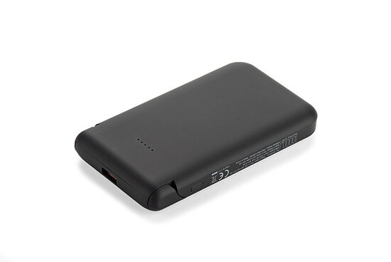 10 000 mAh magnētiskais ārējās uzlādes akumulators ar bezvadu uzlādi