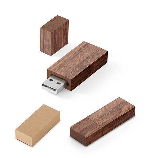 8 GB koka USB zibatmiņa ar USB 3.0 un dāvanu kastīti